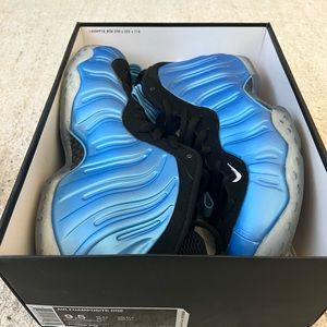 Pre- owned One university blue Nike  foamposites size 9.5